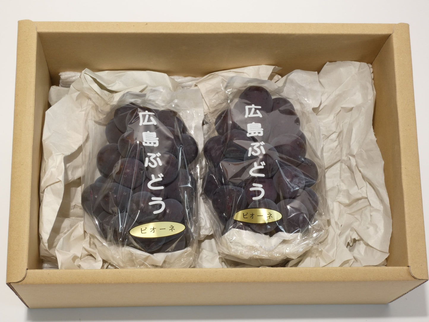 送料無料！黒い真珠ピオーネ（500ｇ前後×２房～4房）